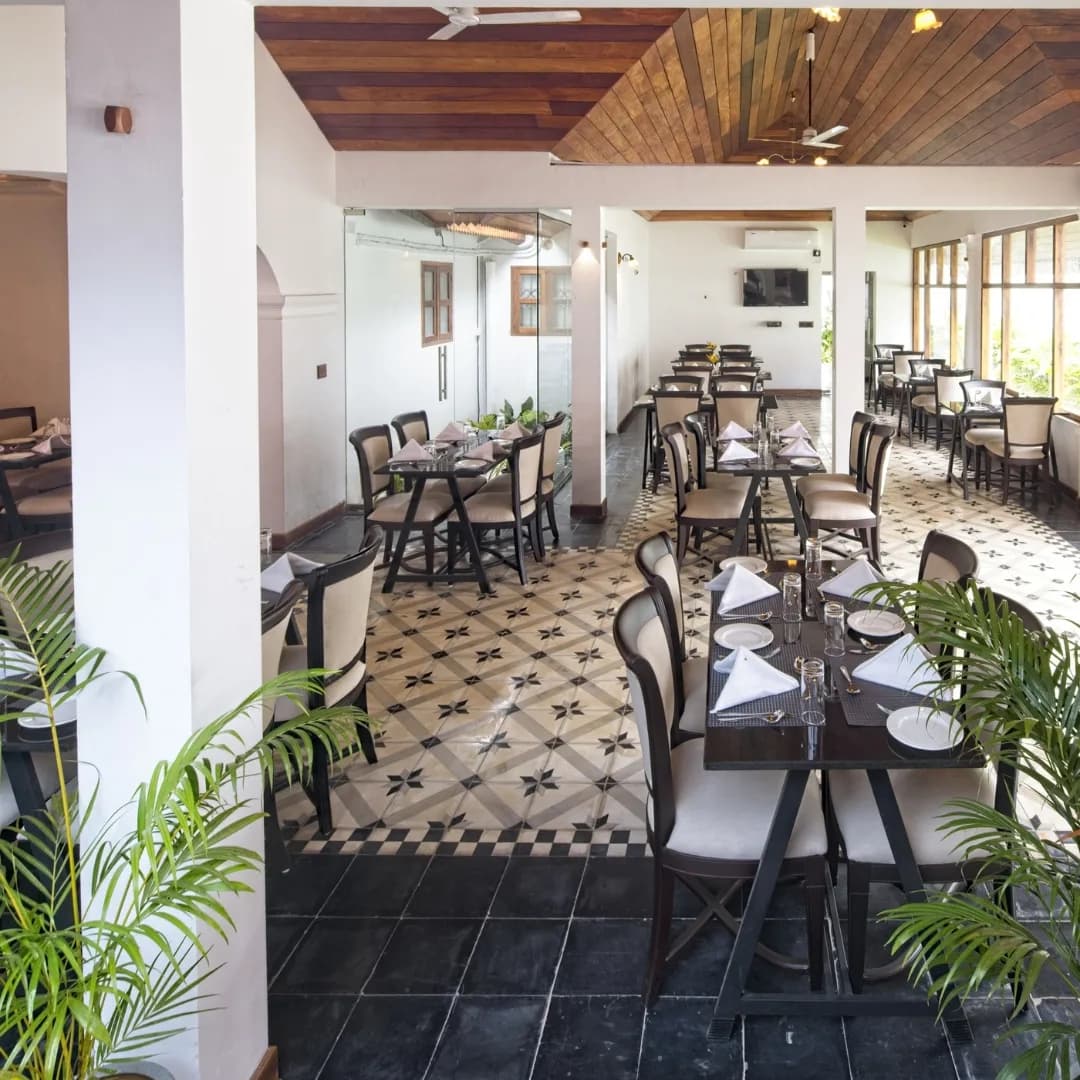 The dining room at Kohinoor Restaurant, Amritha Heritage.